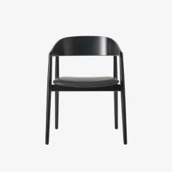 Andersen Furniture AC2 Stol Sort Mat Lakeret Bøg Sort PU Læder