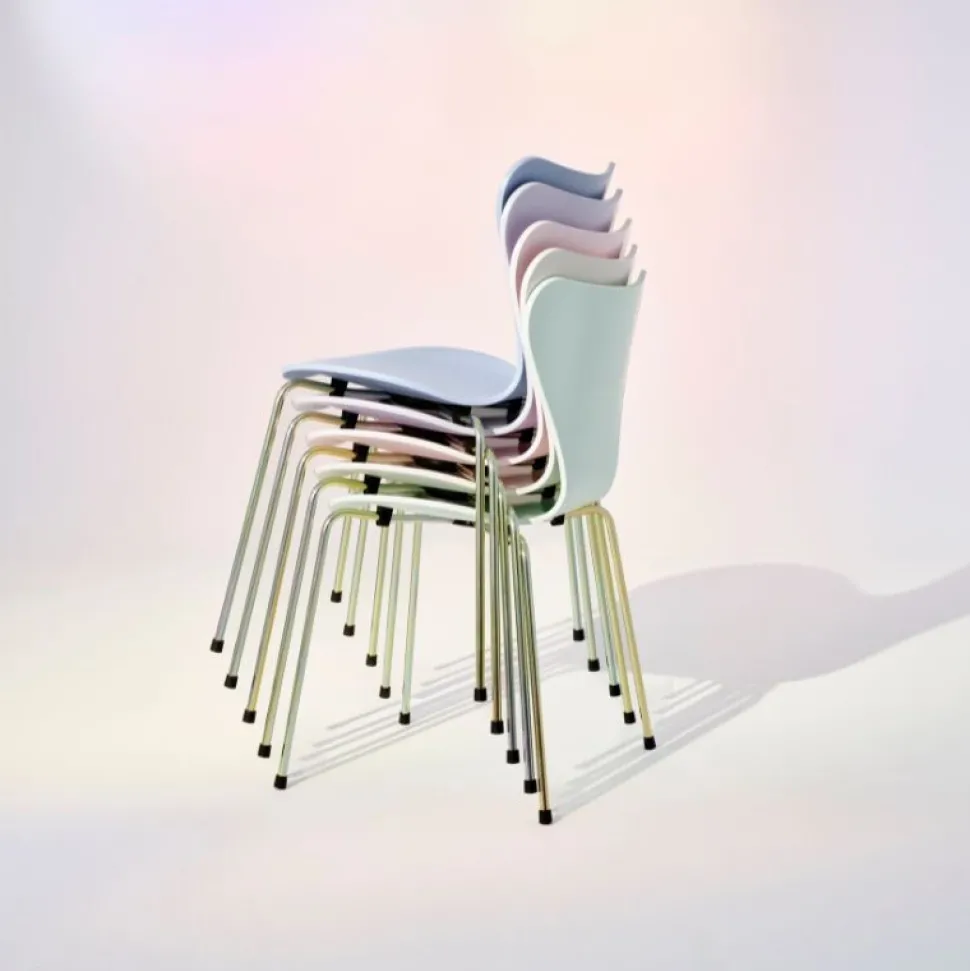 Fritz Hansen 3107 Serie 7 7:14 AM Green Anniversary Edition