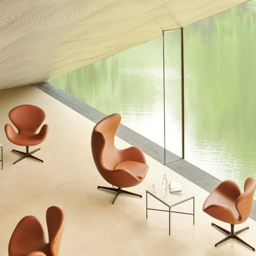 Fritz Hansen 3320 Svanen Grace Læder