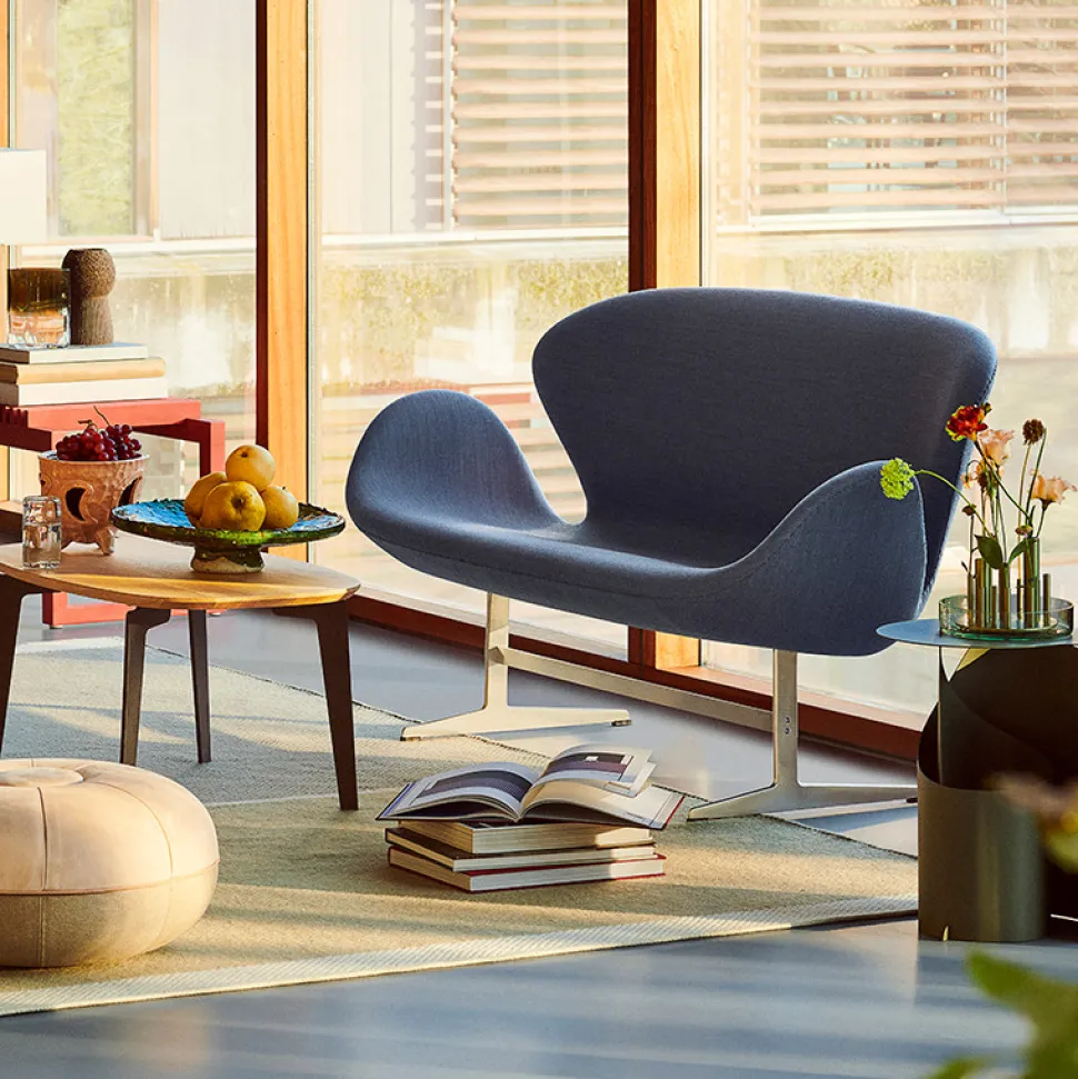 Fritz Hansen 3321 Svanesofa