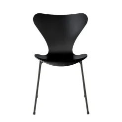 Fritz Hansen Serie 7™ 3107 Lakeret