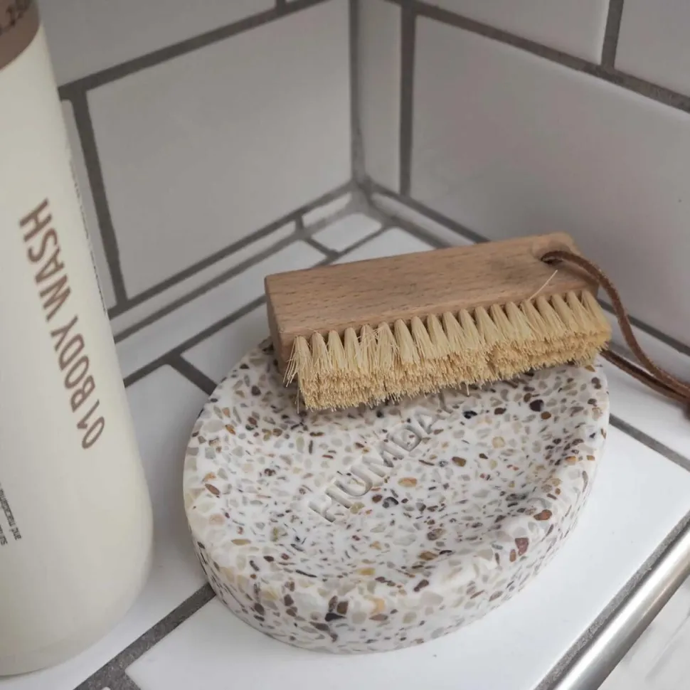 Humdakin Nail Brush