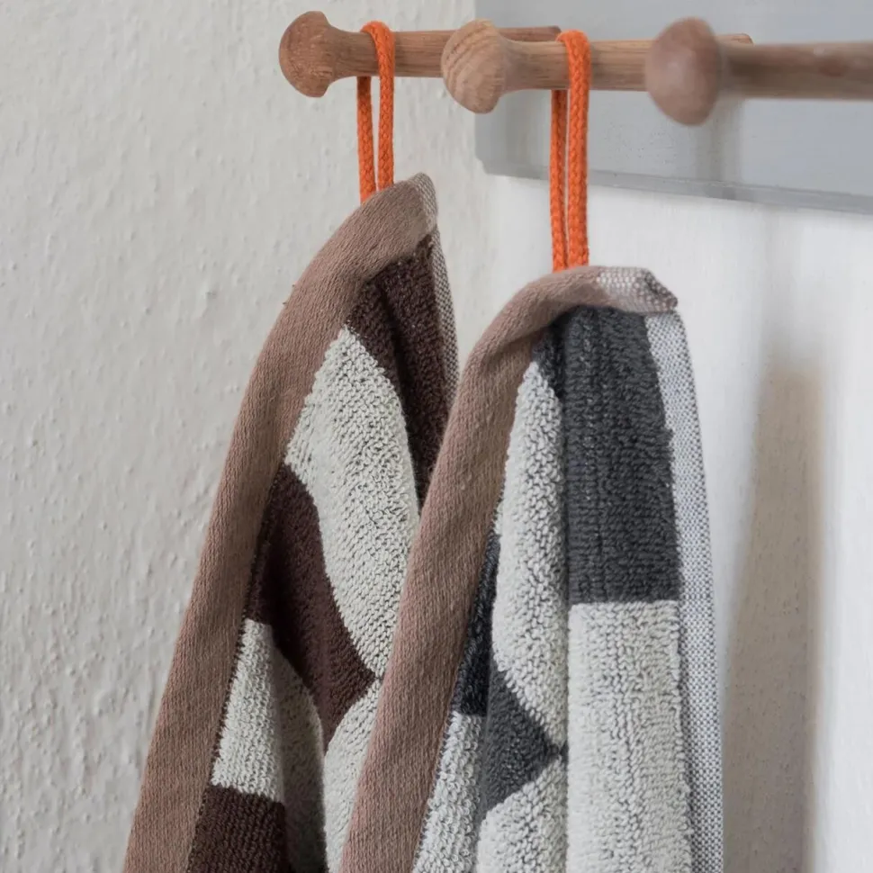 Mette Ditmer Retro Bath Towel Chocolate