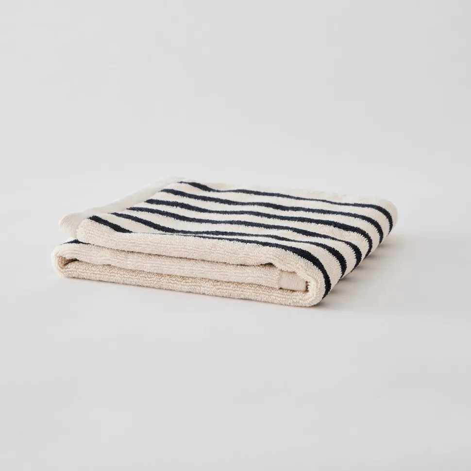 Tell Me More Bonnie Hand Towel Black
