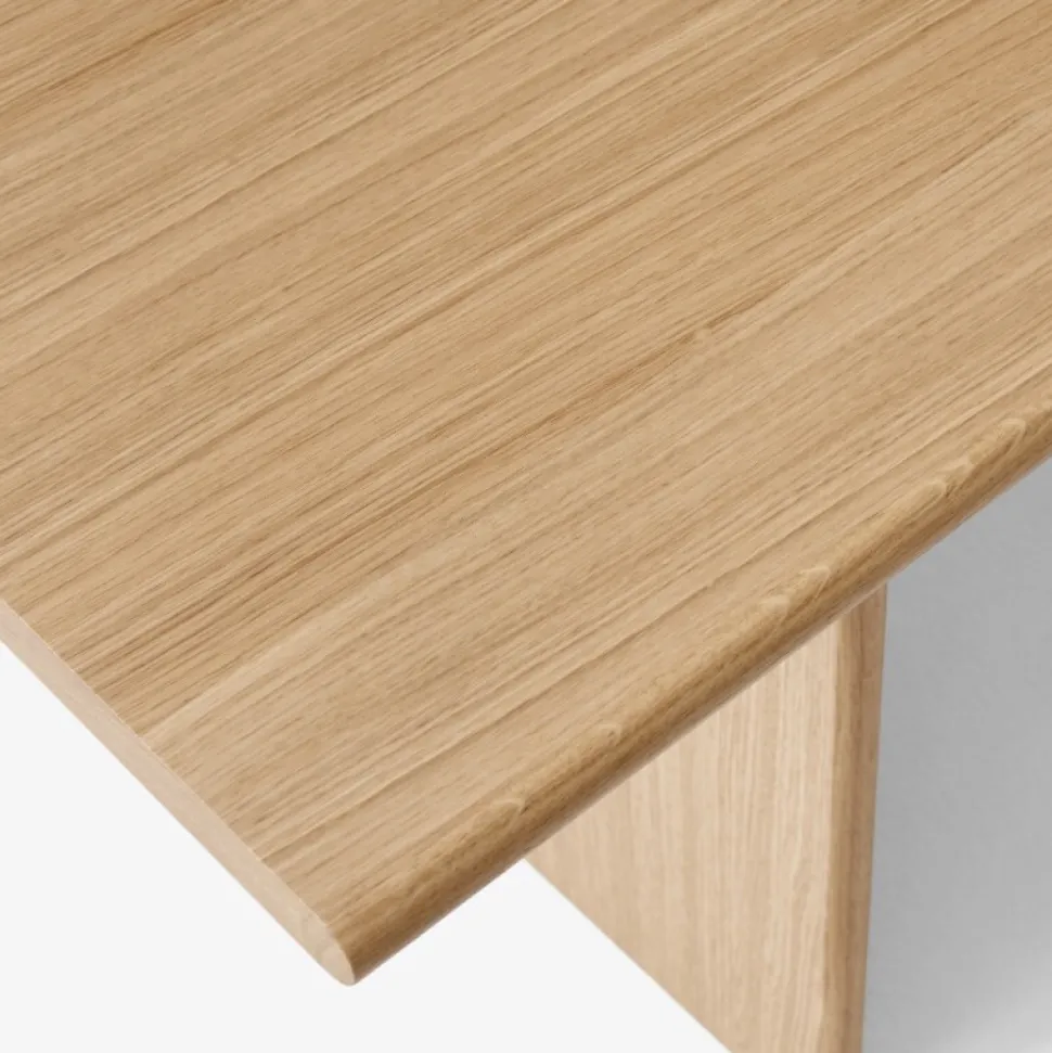 &Tradition ITA OS1 Dining Table Oak