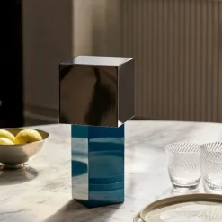 &Tradition Pivot ATD7 Bordlampe Blue/Silver